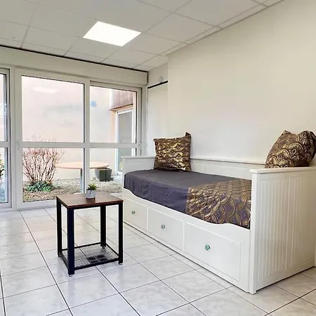 Le Petit Penon ~ T1 Bis Avec Parking /clim /fibre