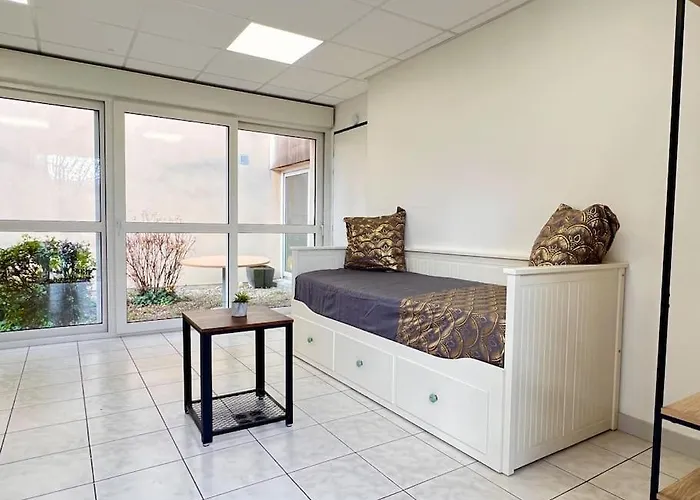 Le Petit Penon ~ T1 Bis Avec Parking /clim /fibre